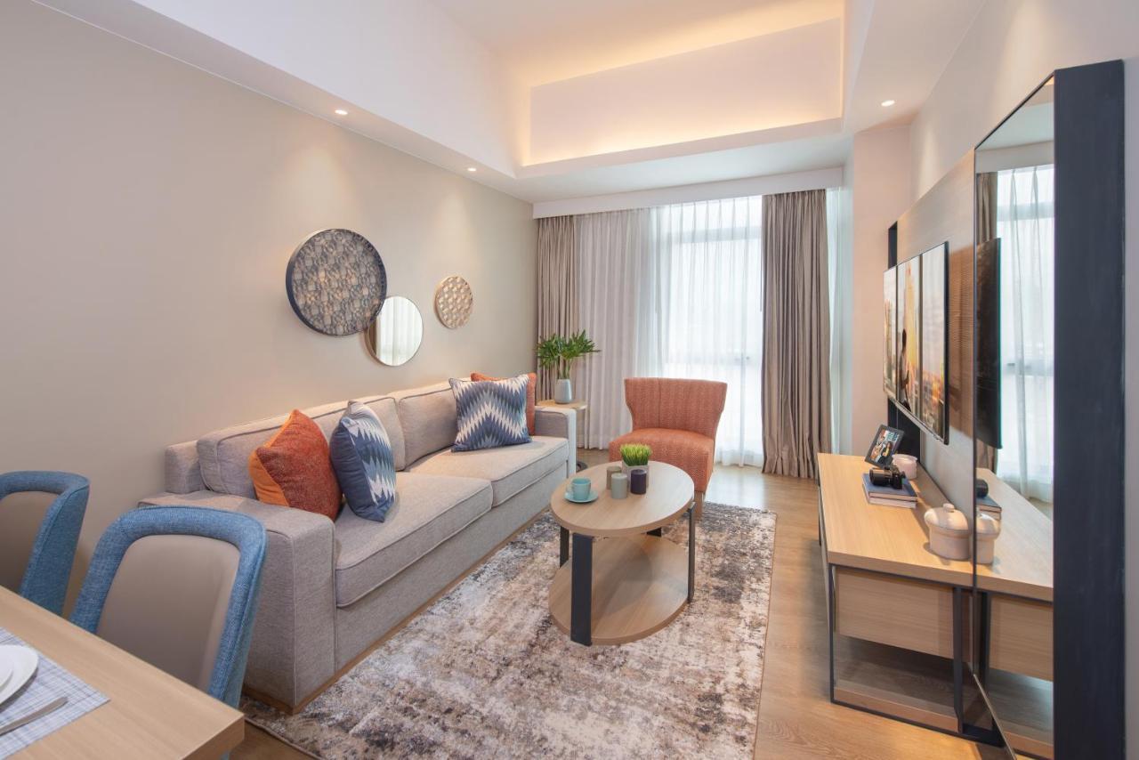 Citadines Roces Quezon City Bagian luar foto